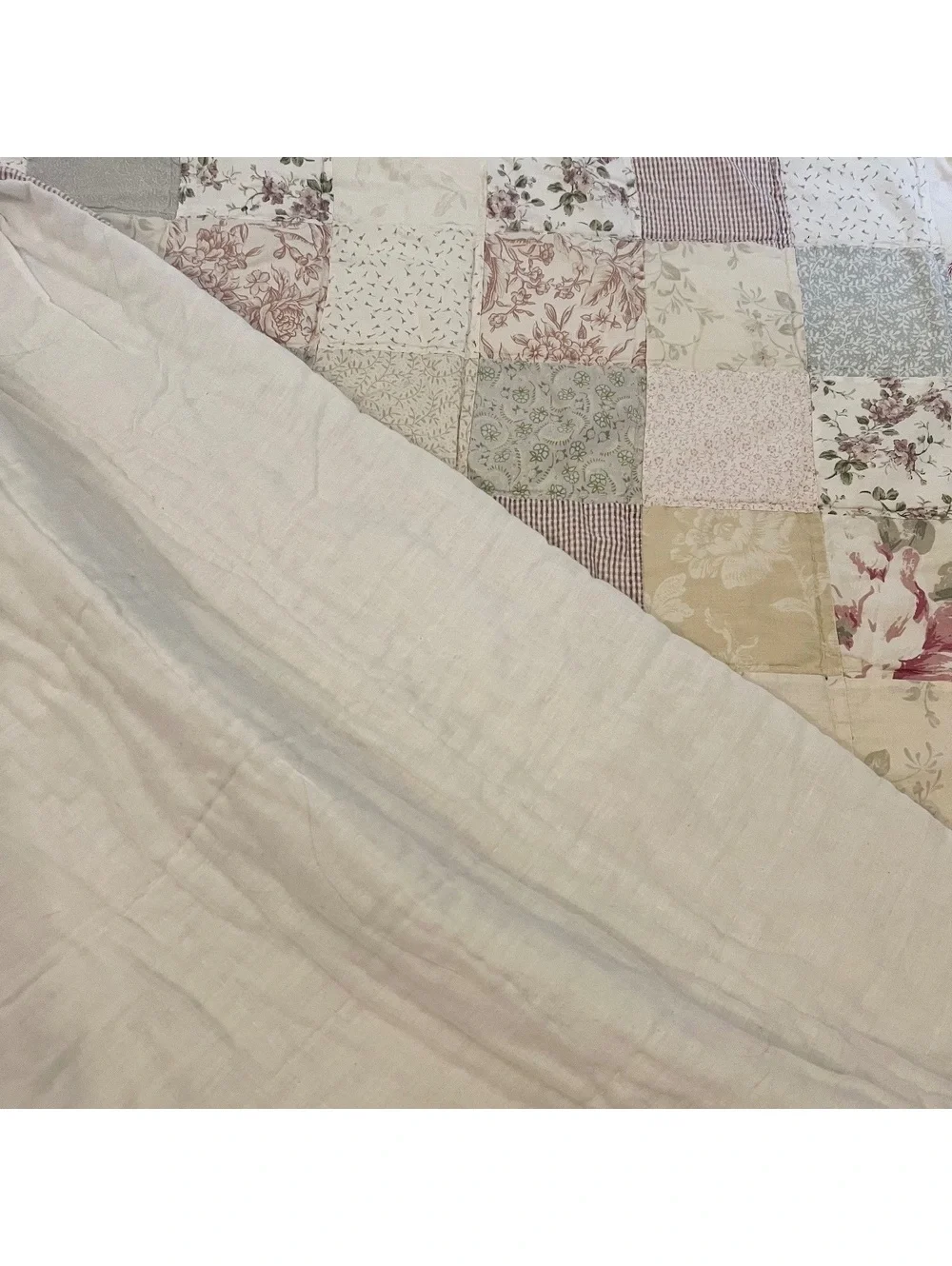 Vintage Floral Postage Stamp Patchwork Comforter Quilt Farmhouse Cottage